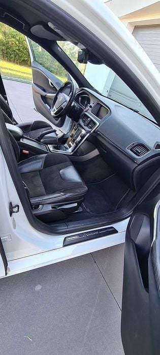 Usado 2013 Volvo V40 R-Design Carrinha | € 9.500 (Bom preço) - Imagem 1/4