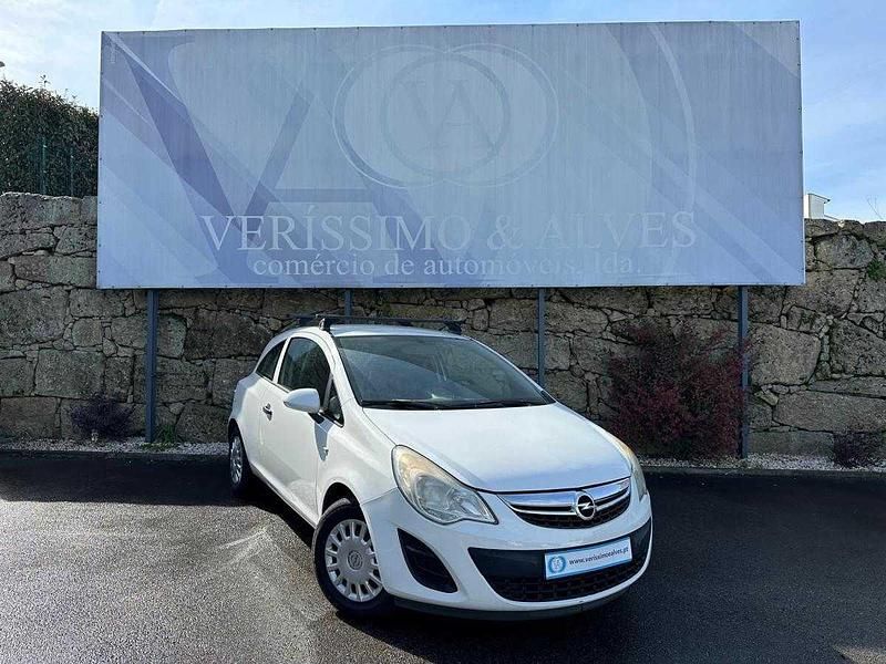 Usado Opel Corsa 75 HP (55 kW) 2013 Branco Citadino