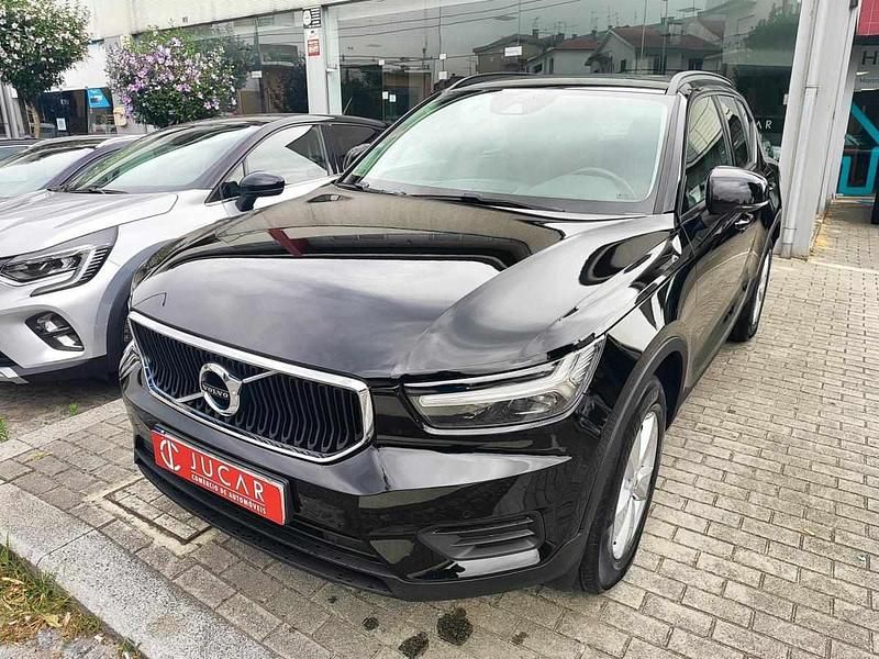 Preto Usado 2020 Volvo XC40 Momentum SUV | € 28.490 (Preço elevado) - Imagem 1/4