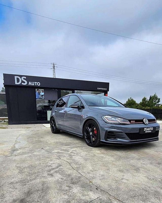 Cinzento Usado 2019 VW Golf VII | € 34.950 (Caro) - Imagem 1/4