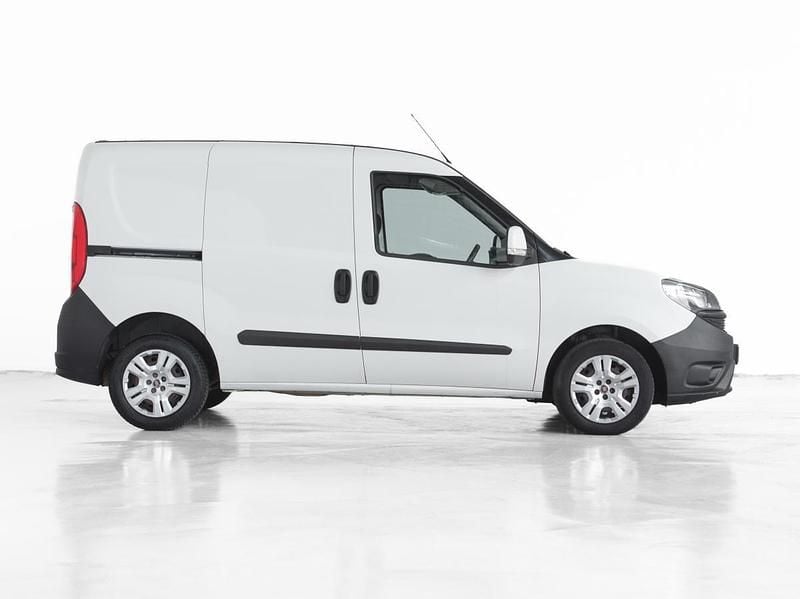Branco Usado 2017 Fiat Doblò Monovolume | € 8.990 (Bom preço) - Imagem 1/2