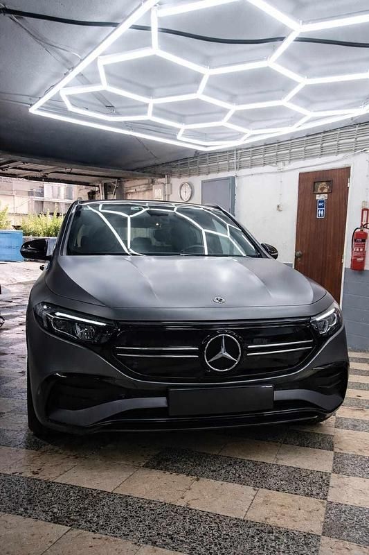 Usado Mercedes EQA250 139 kW (190 HP) 2021 Cinzento SUV