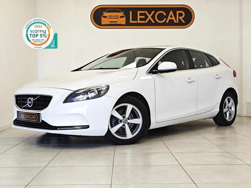 Usado Volvo V40 Summum 115 HP (84 kW) 2014 Branco Carrinha