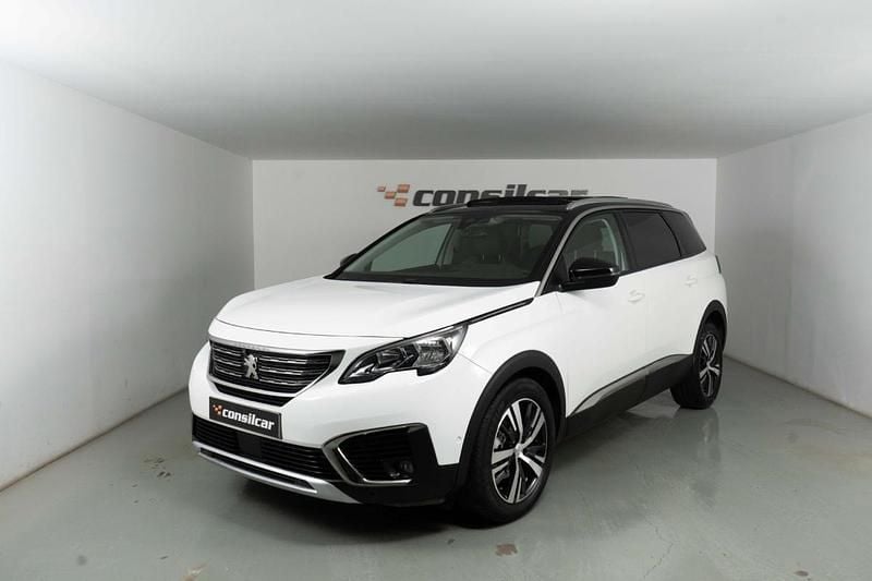 Usado Peugeot 5008 Allure 120 HP (88 kW) 2017 Branco SUV