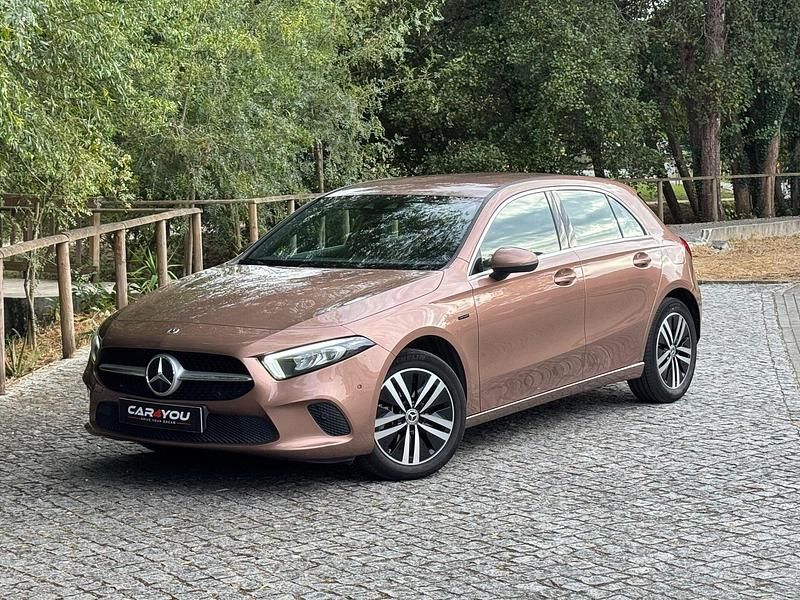 Outro Usado 2021 Mercedes A250 Progressive | € 25.990 (Preço justo) - Imagem 1/4