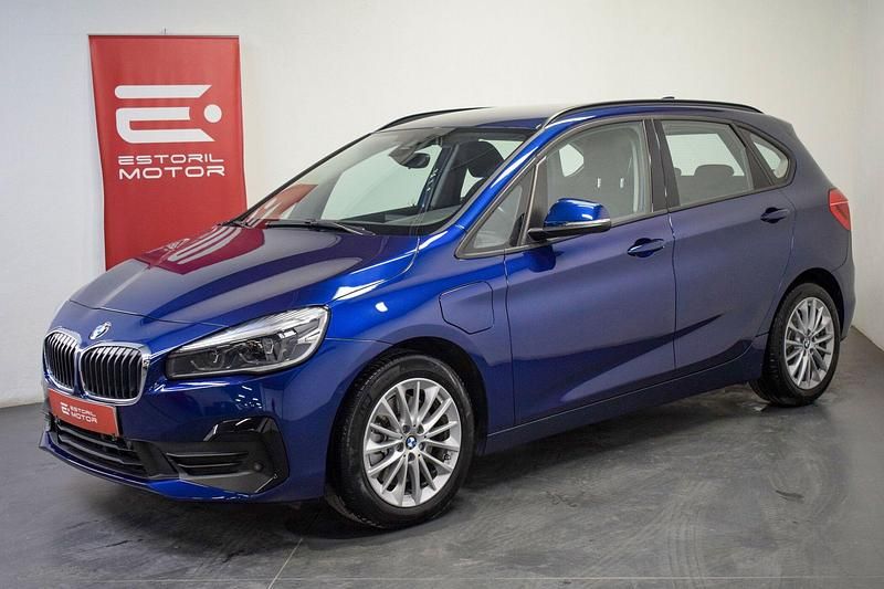 Azul Usado 2021 BMW 225 Active Tourer Advantage Monovolume | € 22.500 - Imagem 1/4