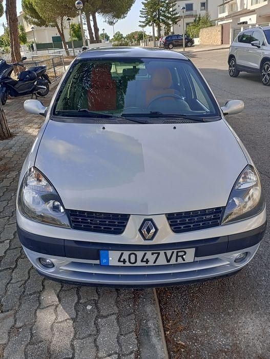 Usado 2003 Renault Clio II Sedan | € 2.750 (Preço justo) - Imagem 1/4