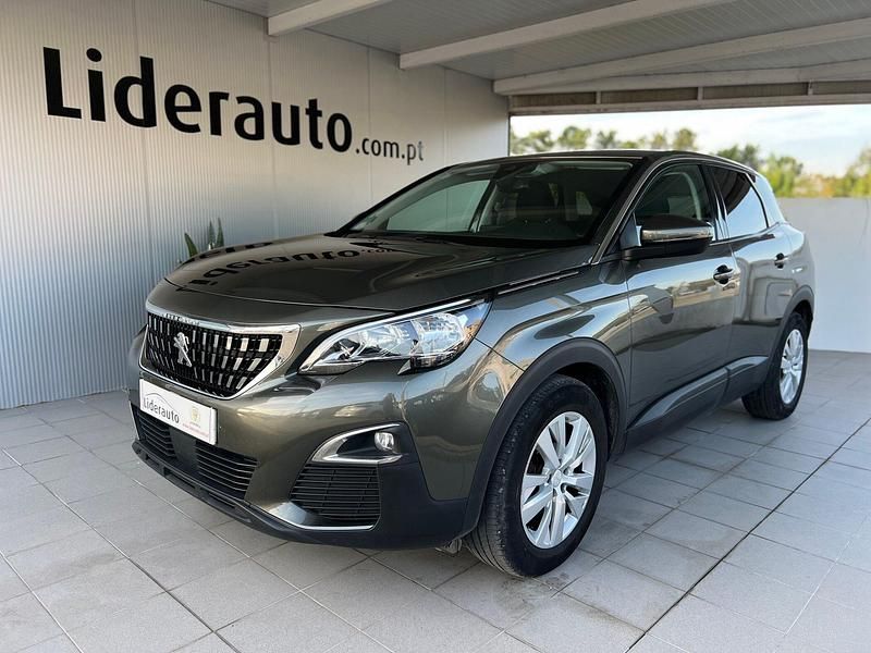 Cinza Usado 2019 Peugeot 3008 Active SUV | € 17.950 (Preço justo) - Imagem 1/4