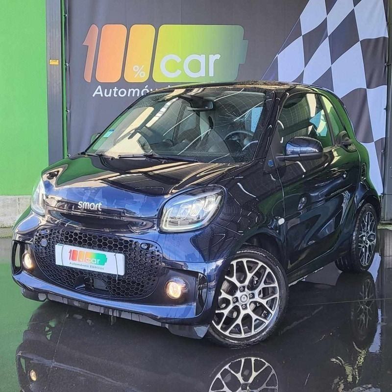 Azul Usado 2021 Smart ForTwo Electric Drive Prime Coupé | € 14.250 (Preço justo) - Imagem 1/4