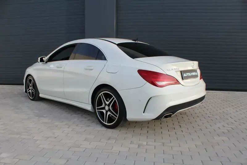 Usado Mercedes CLA220 AMG line 177 HP (130 kW) 2014 Branco Sedan