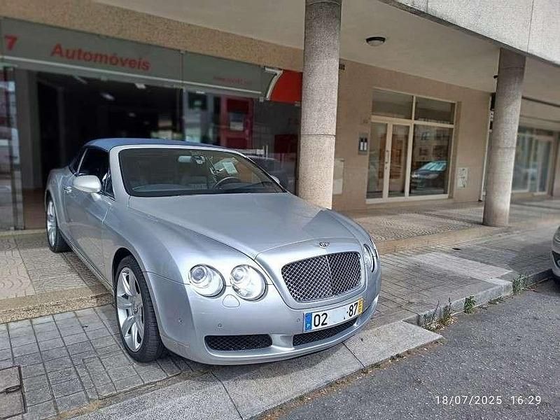 Usado Bentley Continental 560 HP (411 kW) 2007 Cinzento Sedan