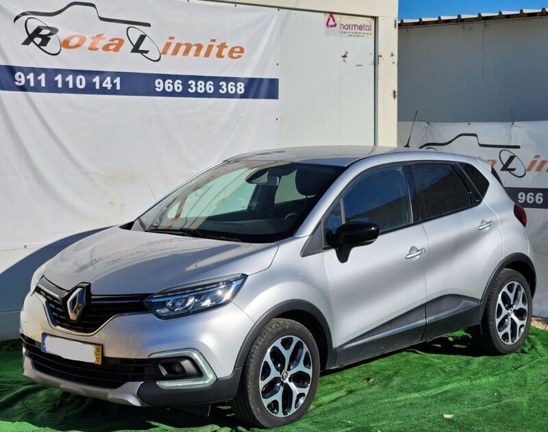 Cinzento Usado 2019 Renault Captur SUV | € 18.000 (Preço elevado) - Imagem 1/4