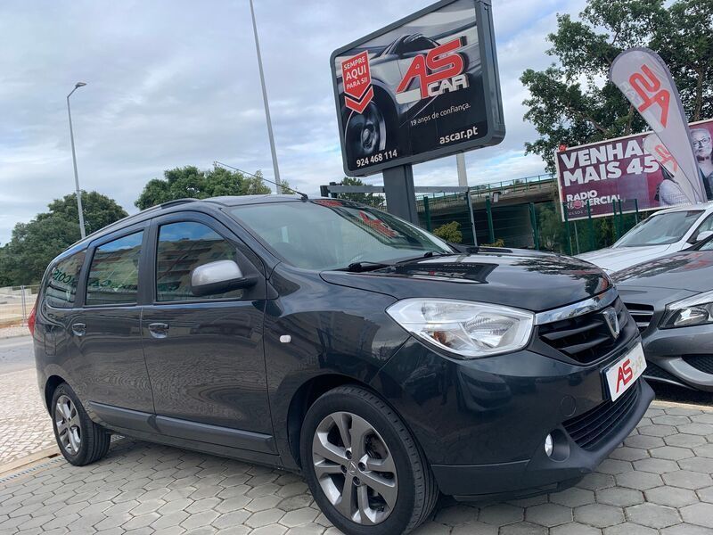 Cinza Usado 2015 Dacia Lodgy Prestige Monovolume | € 11.490 (Preço justo) - Imagem 1/4