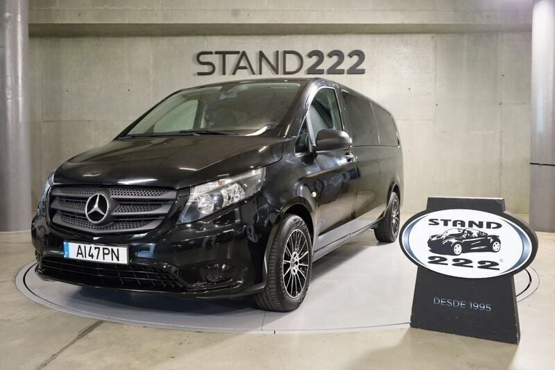 Preto Usado 2021 Mercedes Vito Monovolume | € 48.850 - Imagem 1/4