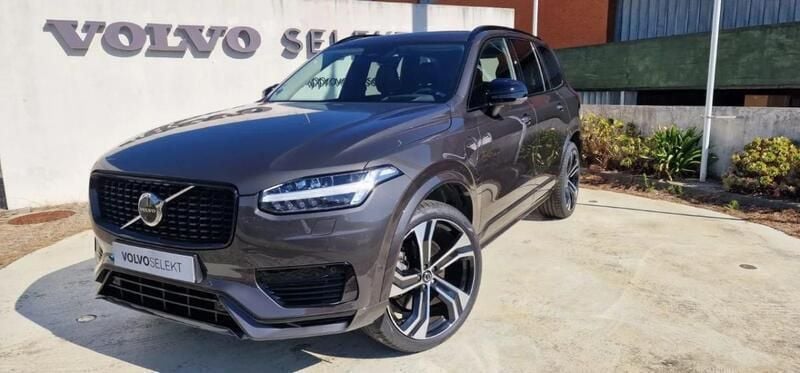 Cinzento Usado 2023 Volvo XC90 SUV | € 79.900 - Imagem 1/4