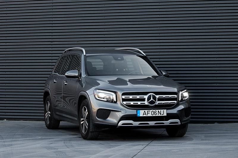 Usado Mercedes GLB200 Progressive 150 HP (110 kW) 2021 Cinza SUV