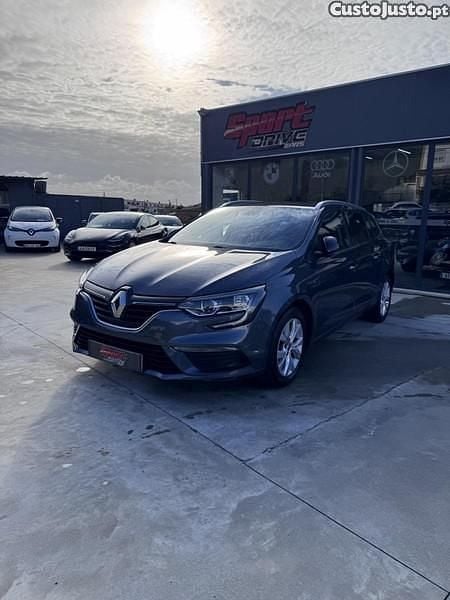 Cinza Usado 2020 Renault Mégane GrandTour Carrinha | € 13.850 (Preço justo) - Imagem 1/1