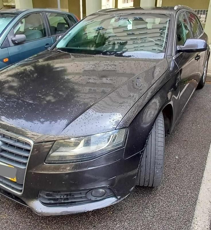 Cinzento Usado 2010 Audi A4 Carrinha | € 8.900 (Super Preço) - Imagem 1/4