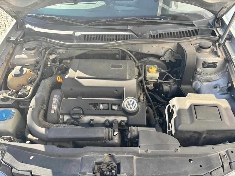 Usado VW Golf IV 75 HP (55 kW) 2002 Cinzento Citadino