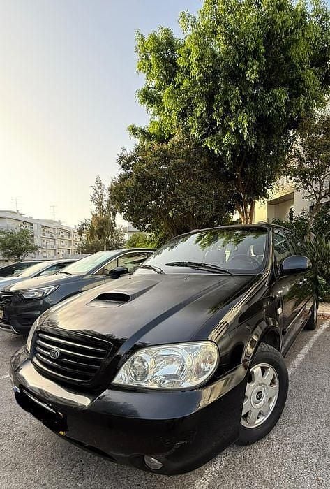Usado 2002 Kia Carnival 2 Monovolume | € 4.000 - Imagem 1/4