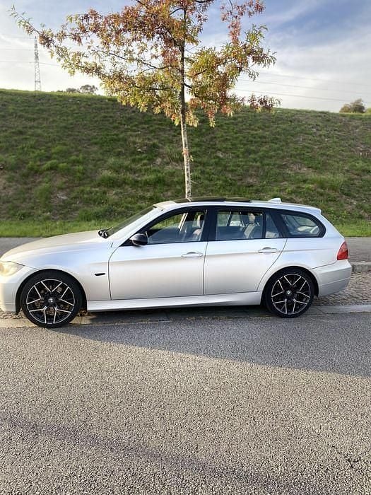 Usado 2005 BMW 320 Sedan | € 7.350 (Bom preço) - Imagem 1/4