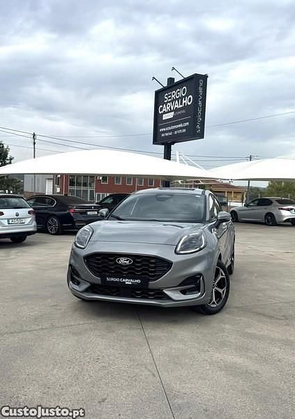 Cinza Usado 2025 Ford Puma Gen-E ST-Line Citadino | € 25.500 (Preço elevado) - Imagem 1/1