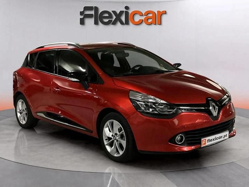 Vermelho Usado 2015 Renault Clio IV Carrinha | € 10.490 (Preço justo) - Imagem 1/4
