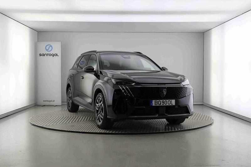Usado Peugeot 5008 136 HP (100 kW) 2025 Preto Monovolume