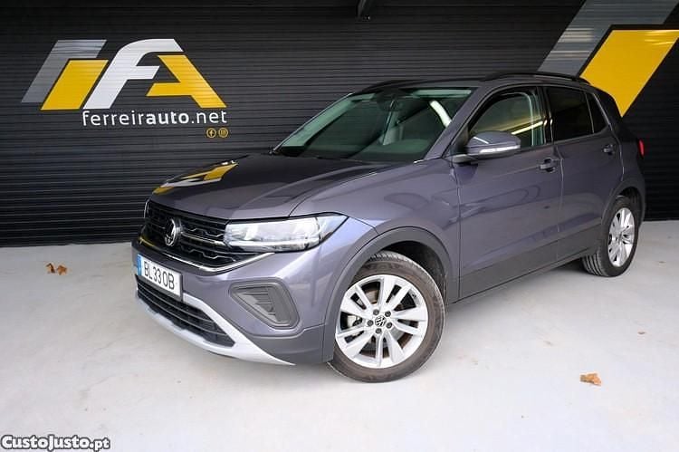 Usado VW T-Cross 116 HP (85 kW) 2024 Cinza SUV