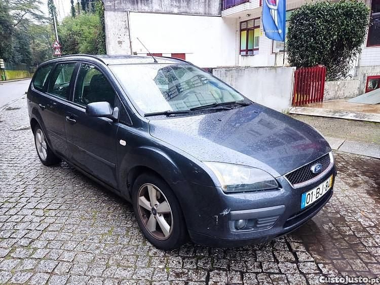 Usado Ford Focus 110 HP (80 kW) 2006 Cinza Carrinha
