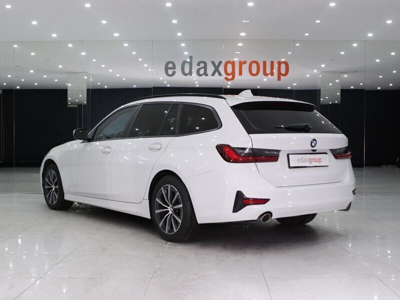 Usado BMW 318 Comfort Edition 150 HP (110 kW) 2022 Branco Carrinha