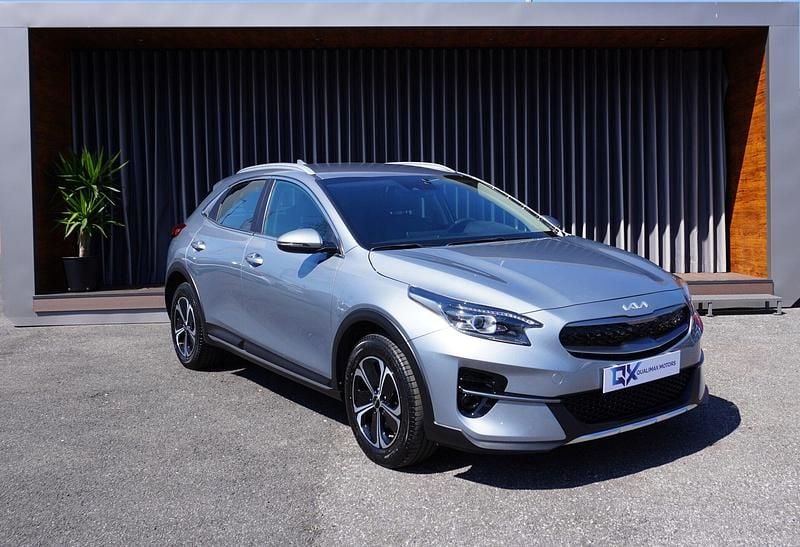Cinza Usado 2021 Kia XCeed SUV | € 22.750 (Preço justo) - Imagem 1/4