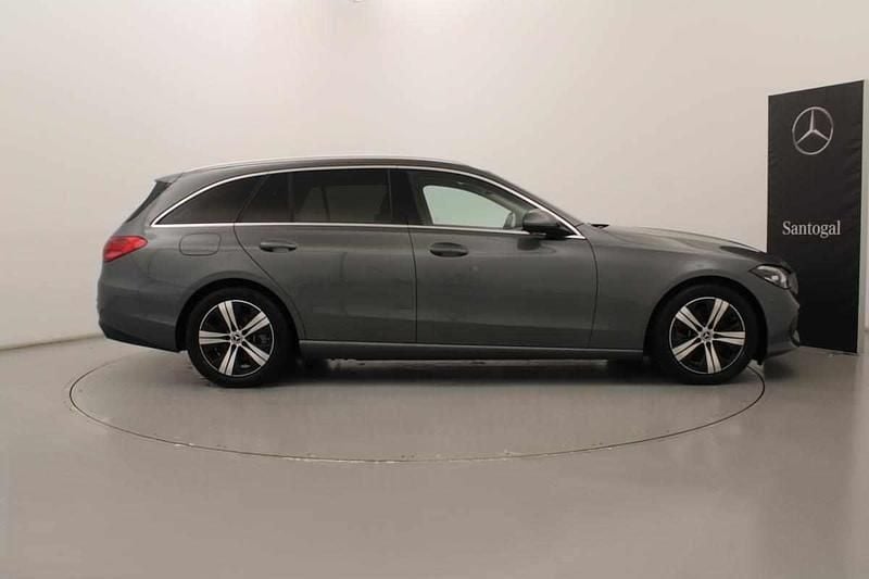 Usado Mercedes C220 200 HP (147 kW) 2024 Cinzento