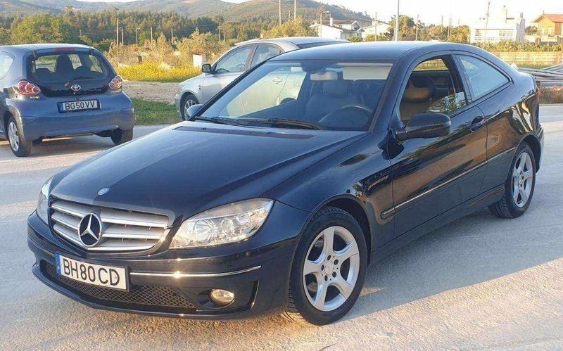 Azul Usado 2010 Mercedes CLC200 Edition Citadino | € 10.990 - Imagem 1/4
