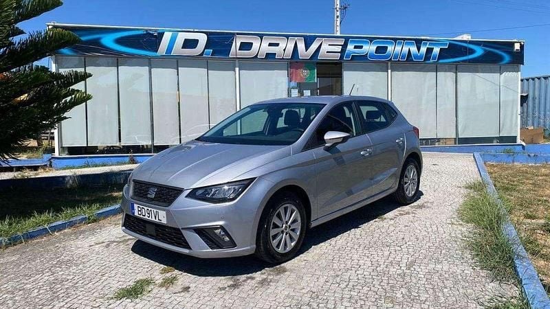 Cinzento Usado 2023 Seat Ibiza | € 15.900 (Preço justo) - Imagem 1/4