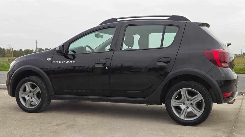 Usado Dacia Sandero 91 HP (66 kW) 2021 Preto Citadino