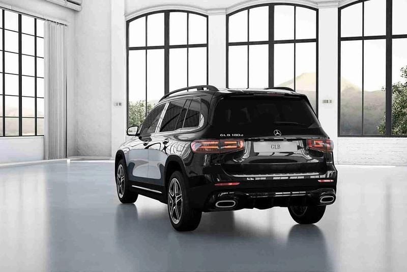 Preto Novo 2025 Mercedes GLB180 SUV | € 64.751 - Imagem 1/4