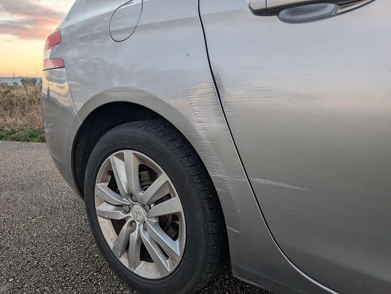 Usado Peugeot 308 SW 120 HP (88 kW) 2015 Carrinha