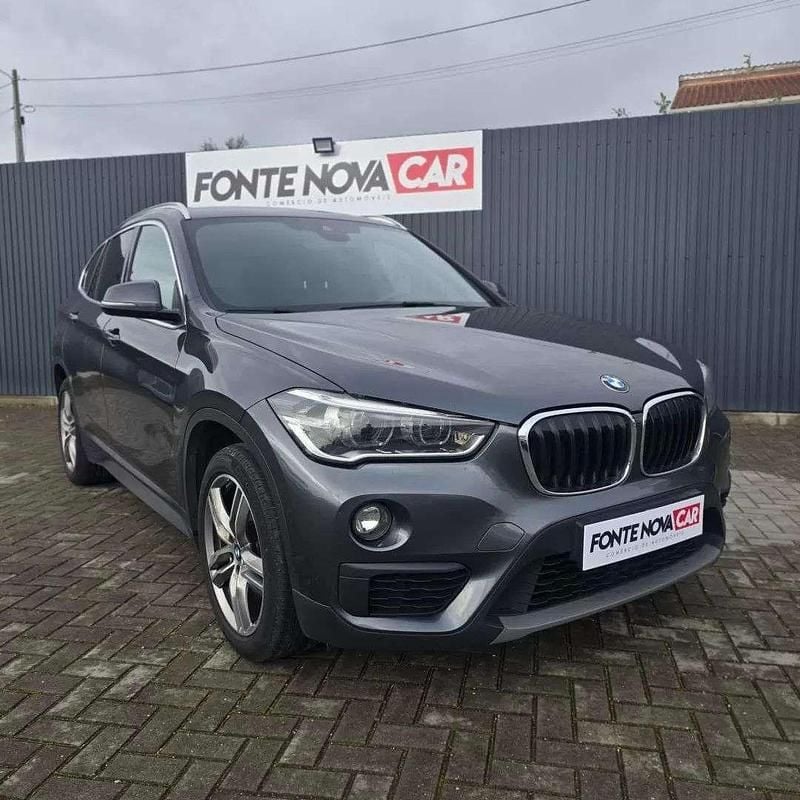 Usado BMW X1 Performance 150 HP (110 kW) 2017 Cinza escuro SUV
