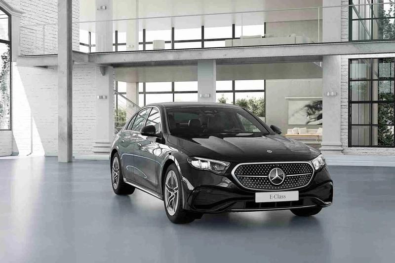Preto Novo 2025 Mercedes E300 Sedan | € 84.110 - Imagem 1/4