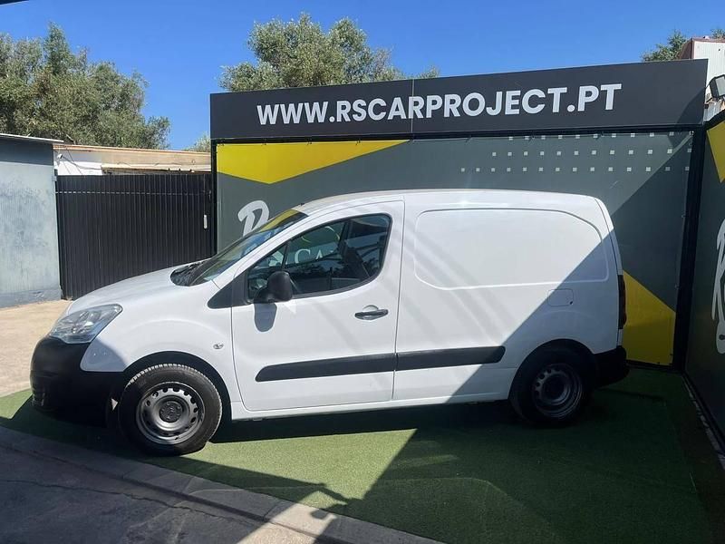 Branco Usado 2018 Citroën Berlingo Monovolume | € 12.980 (Preço elevado) - Imagem 1/4