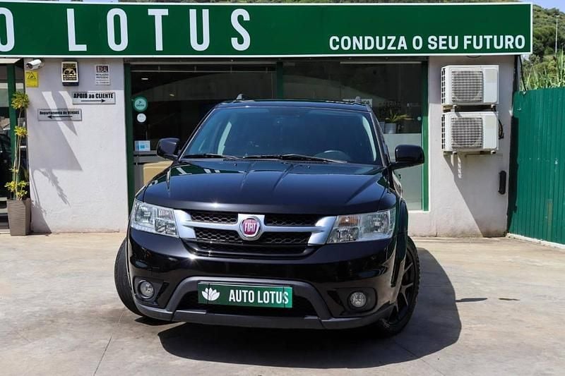 Preto Usado 2014 Fiat Freemont Black Code SUV | € 13.970 (Preço justo) - Imagem 1/4