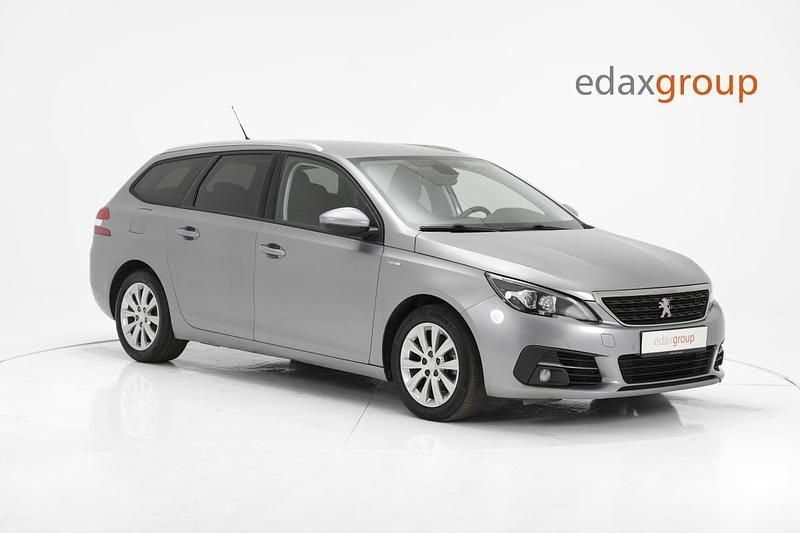 Usado Peugeot 308 SW 102 HP (75 kW) 2020 Cinzento Carrinha