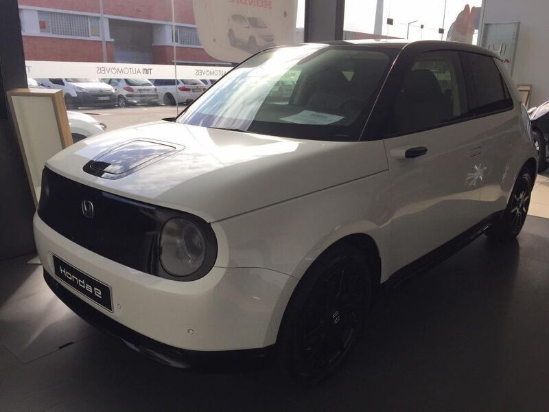 Usado Honda e 100 kW (136 HP) 2021 Branco Citadino