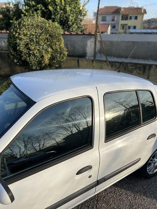 Usado Renault Clio II 2002 Sedan