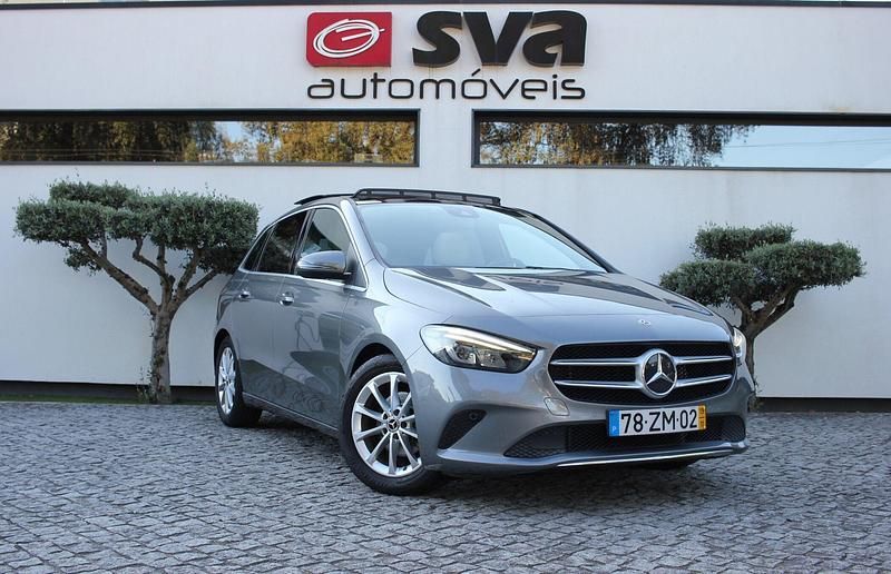 Cinza Usado 2019 Mercedes B180 Progressive Monovolume | € 22.900 (Preço justo) - Imagem 1/4