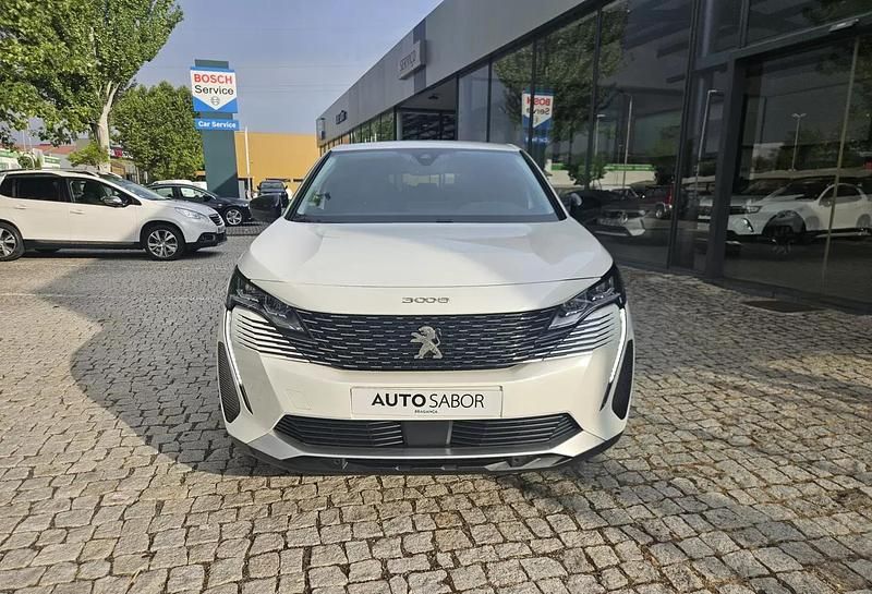 Usado Peugeot 3008 Allure 225 HP (165 kW) 2022 Branco glaciar Monovolume