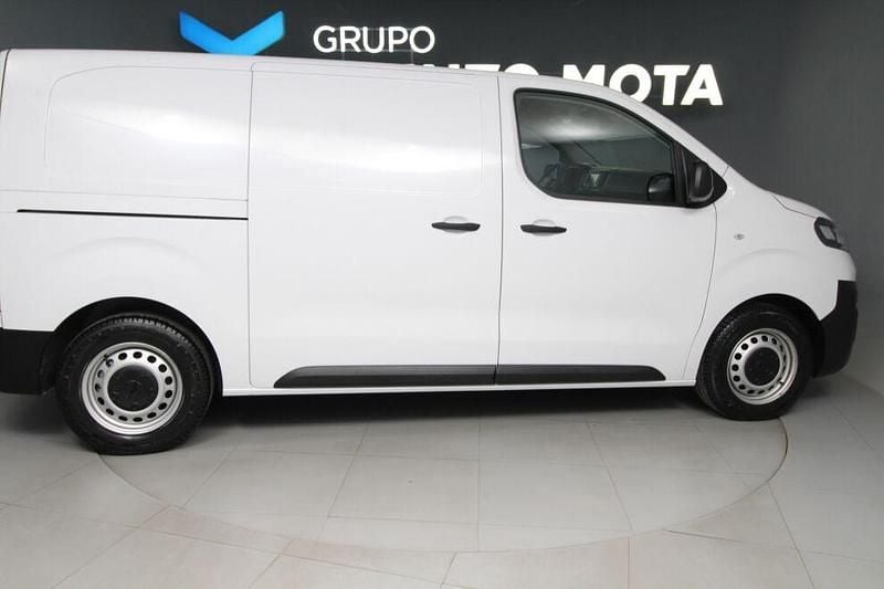 Branco Novo 2024 Opel Vivaro-e Combi Van | € 29.990 - Imagem 1/4