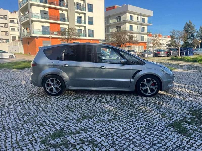 Usado Ford S-MAX S 175 HP (128 kW) 2010 Cinzento Monovolume