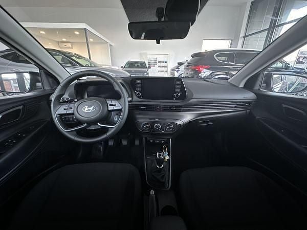 Usado Hyundai i20 Comfort 84 HP (61 kW) 2024 Cinzento